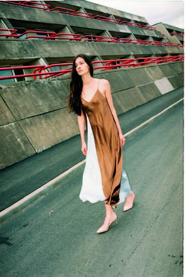 Walk of Shame LONG TRAIL SLIPDRESS DREEMS Walk of Shame LONG TRAIL SLIPDRESS DREEMS
